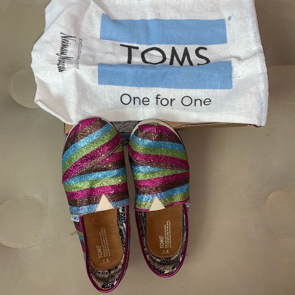 Pink Rainbow Toms
